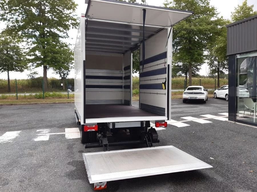 dimensions camion 20m3